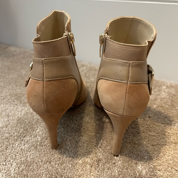 Marc Fisher Peep-Toe Booties in Tan Size 6.5 - Picture 6 of 7